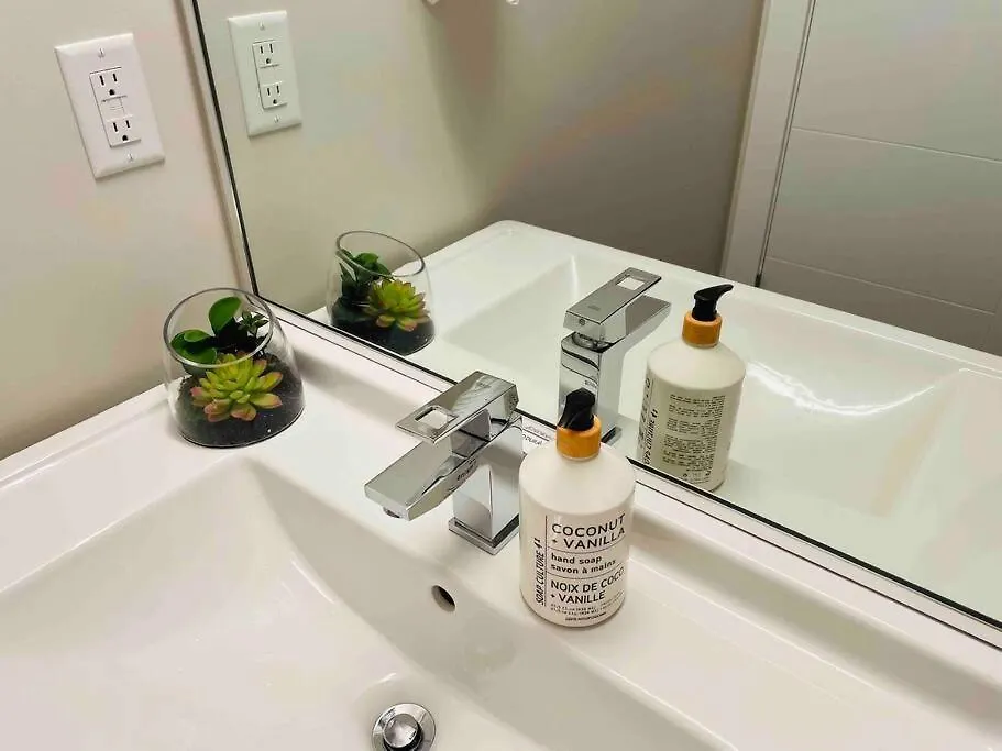Luxury Downtown 2Bedroom Condo With Ocean Views ビクトリア アパート